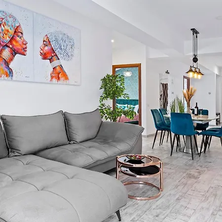 דירה Old Town Hideaway - 5 Min Walk To Palace Of Parliament And Old - Neighborhood *