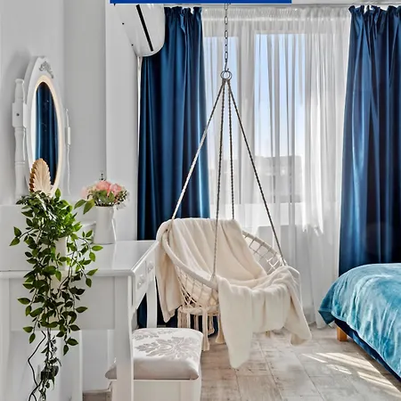דירה Old Town Hideaway - 5 Min Walk To Palace Of Parliament And Old - Neighborhood *
