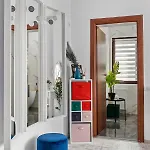 Old Town Hideaway - 5 Min Walk To Palace Of Parliament And Old - Neighborhood Apartament