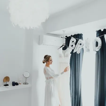 Apartamento Old Town Hideaway - 5 Min Walk To Palace Of Parliament And Old - Neighborhood *