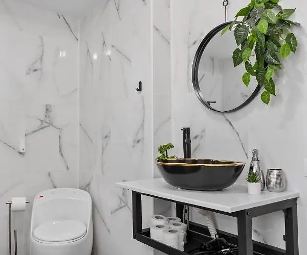 아파트 Old Town Hideaway - 5 Min Walk To Palace Of Parliament And Old - Neighborhood 부쿠레슈티