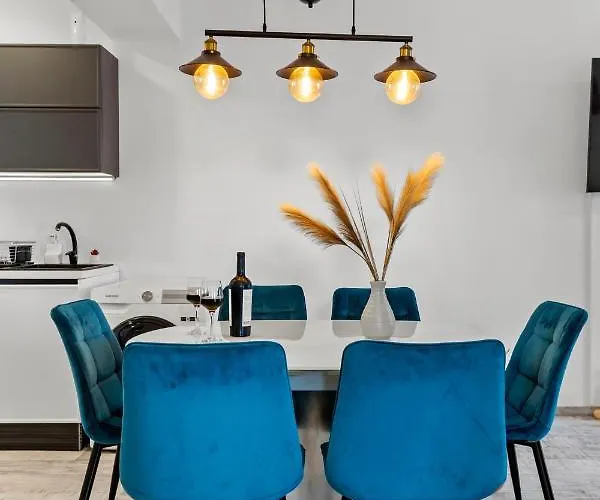 Old Town Hideaway - 5 Min Walk To Palace Of Parliament And Old - Neighborhood 아파트 부쿠레슈티