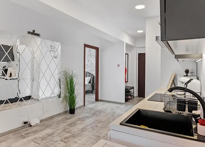 Old Town Hideaway - 5 Min Walk To Palace Of Parliament And Old - Neighborhood * Βουκουρέστι