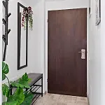 Old Town Hideaway - 5 Min Walk To Palace Of Parliament And Old - Neighborhood *